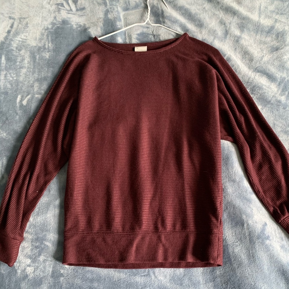 maroon sweater